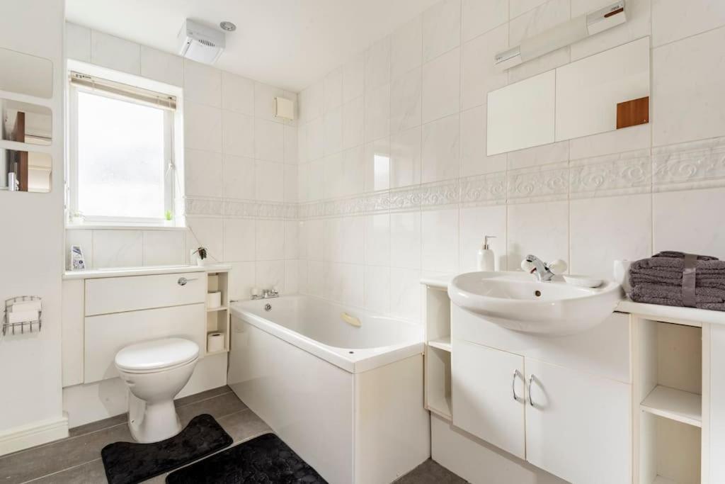 Stunning Flat By Quayside With Balcony!! Apartment Нюкасъл ъпон Тайн Екстериор снимка